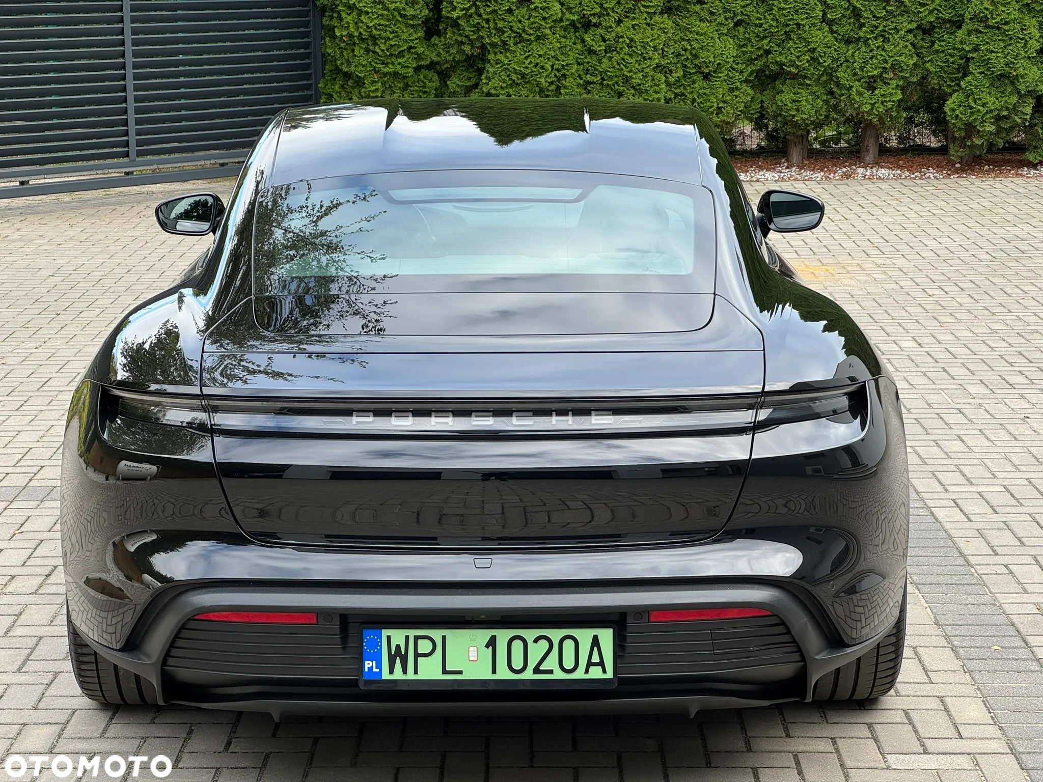 Porsche Taycan - 6