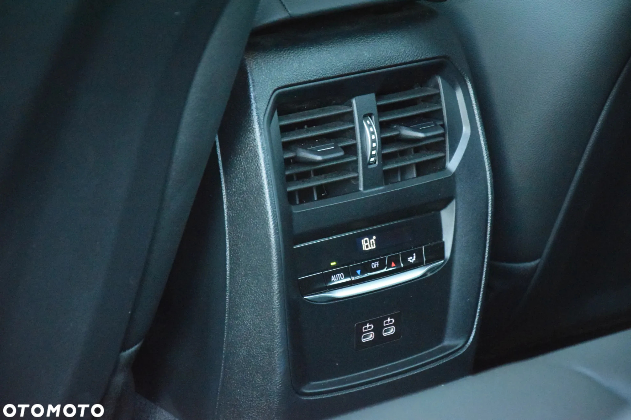 BMW Seria 3 330i M Sport - 22