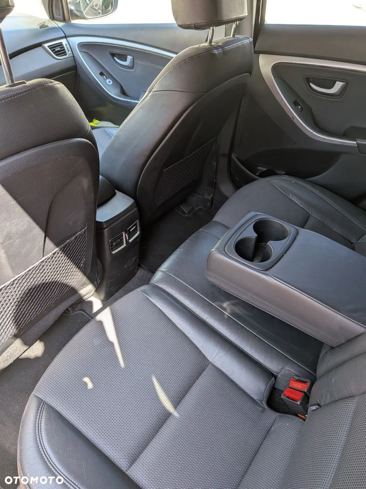 Hyundai i30 1.6 GDI Style - 10