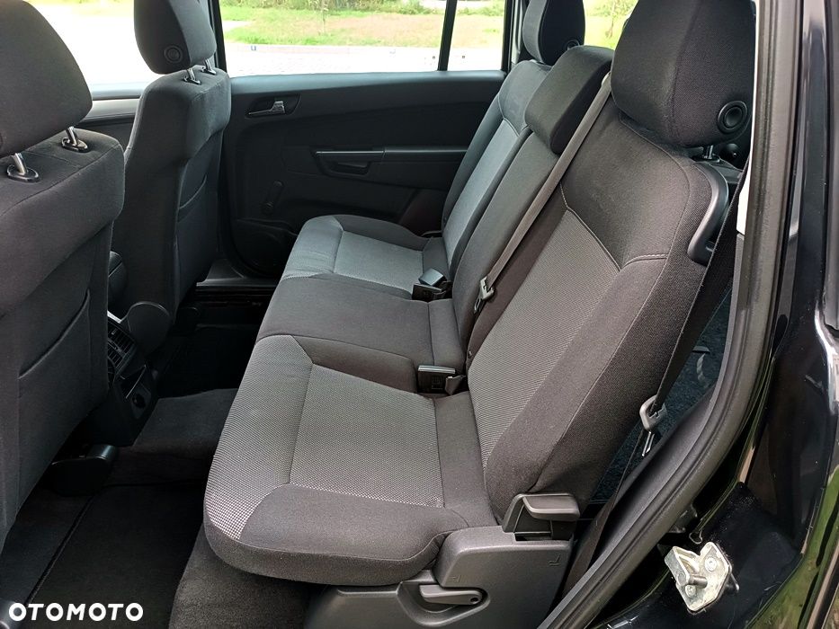 Opel Zafira - 23