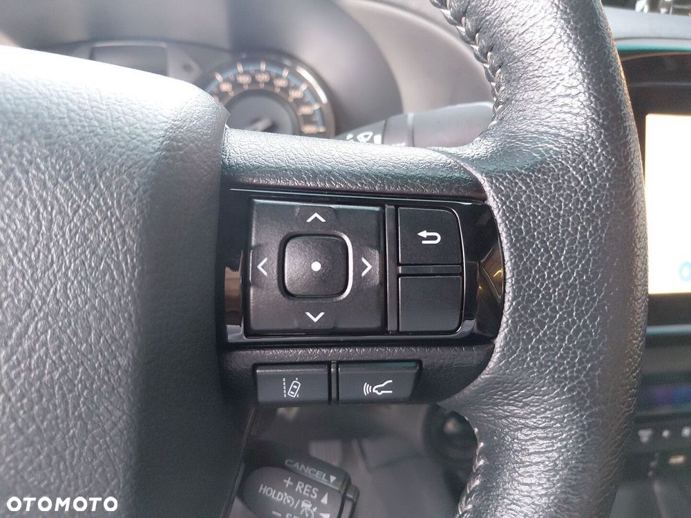 Toyota Hilux 2.8 D-4D mHEV Double Cab Invincible 4x4 - 23