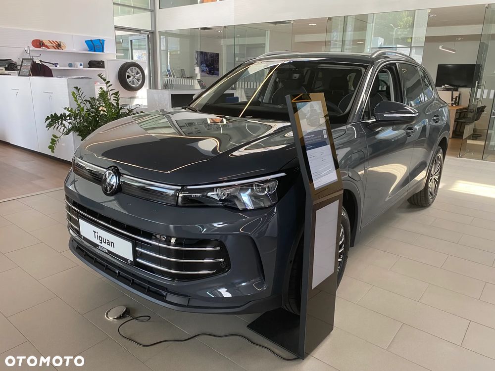 Volkswagen Tiguan - 5