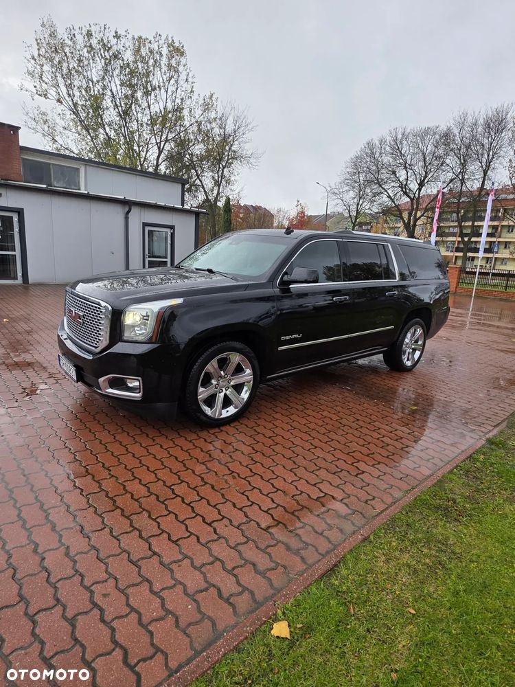 GMC Yukon - 2