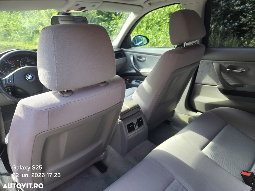 BMW Seria 3 320i Aut. - 3