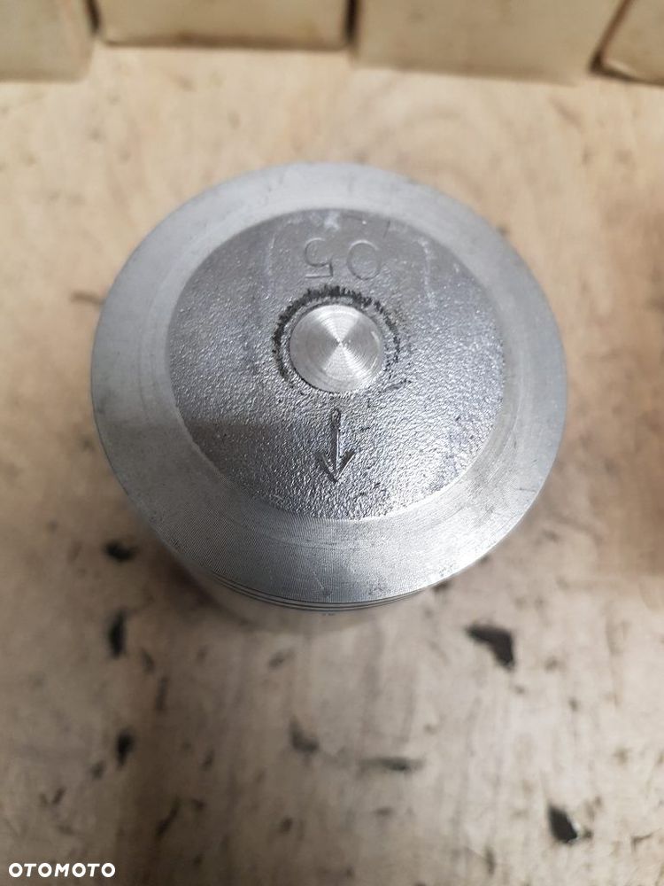 Tłok Suzuki RM125  12110-41310-050 - 5