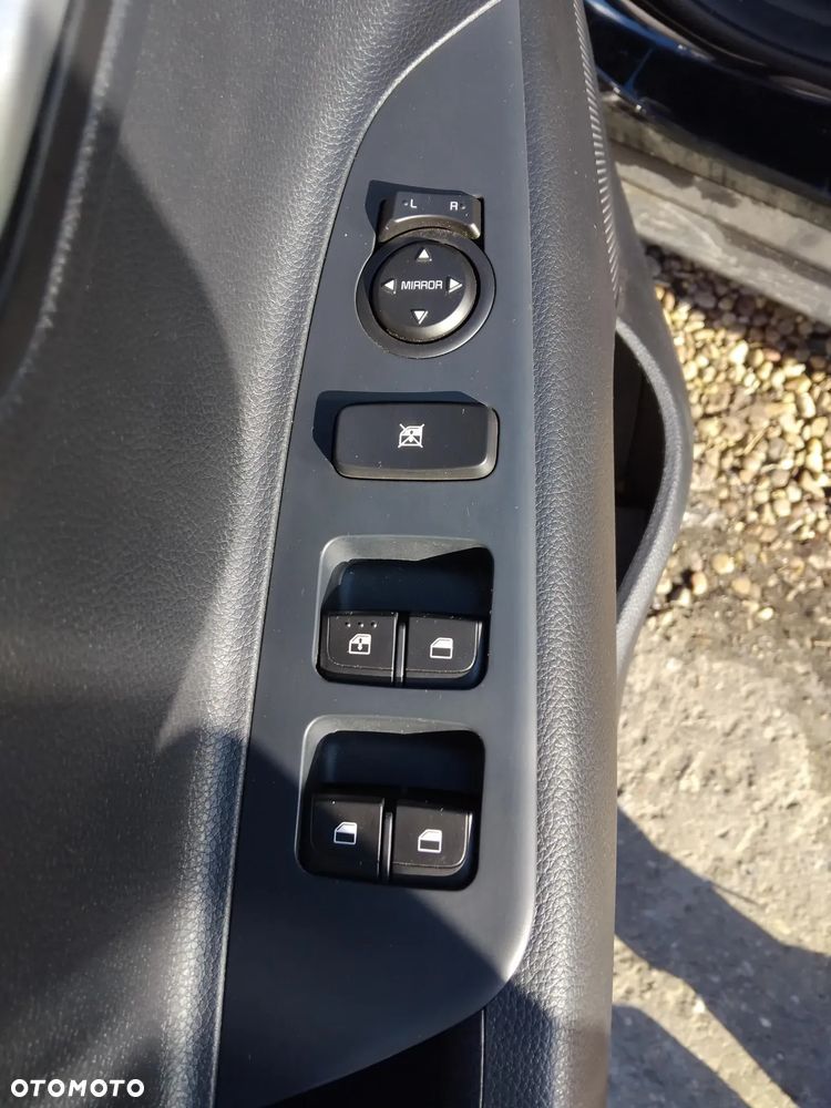 Kia Stonic 1.0 T-GDI M - 19