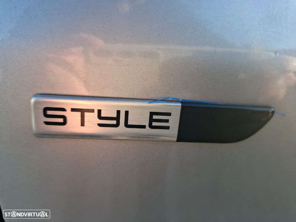 Peugeot 208 1.6 BlueHDi Style - 17