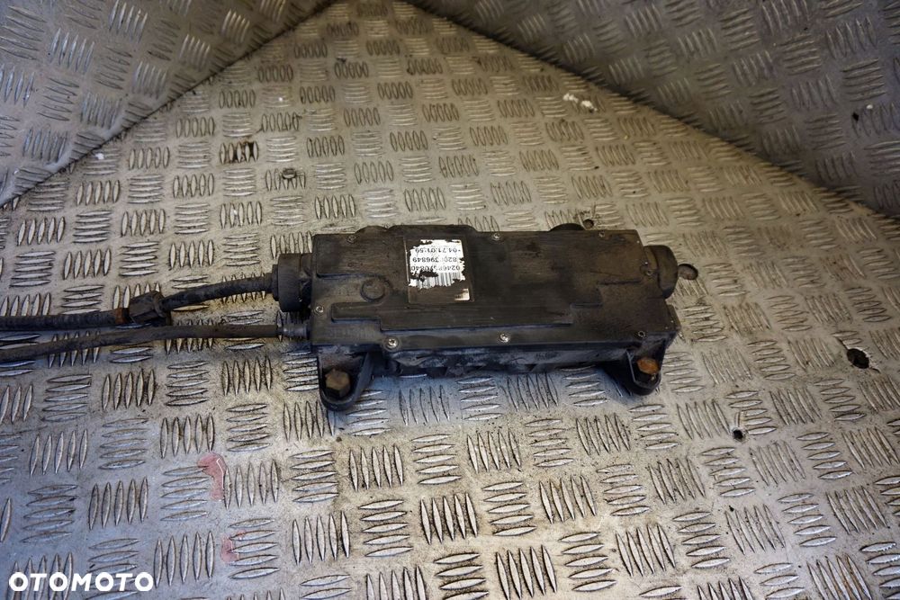 HAMULEC RĘCZNY ELEKTRYCZNY SCENIC II PH2 LIFT 1.9 DCI 8200396849 RENAULT 2006-2009 - 2
