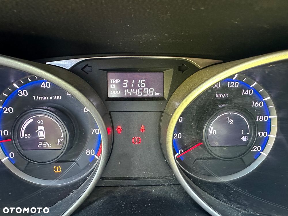 Hyundai ix35 blue 1.6 2WD Finale Silver - 13