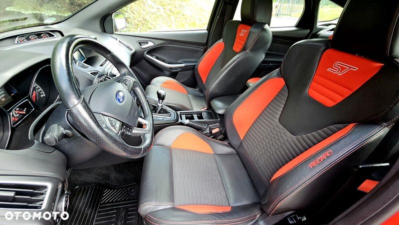 Ford Focus 2.0 TDCi ST - 29