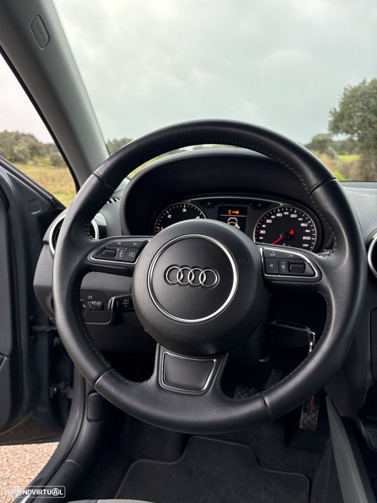 Audi A1 Sportback 1.6 TDI Sport S tronic - 31