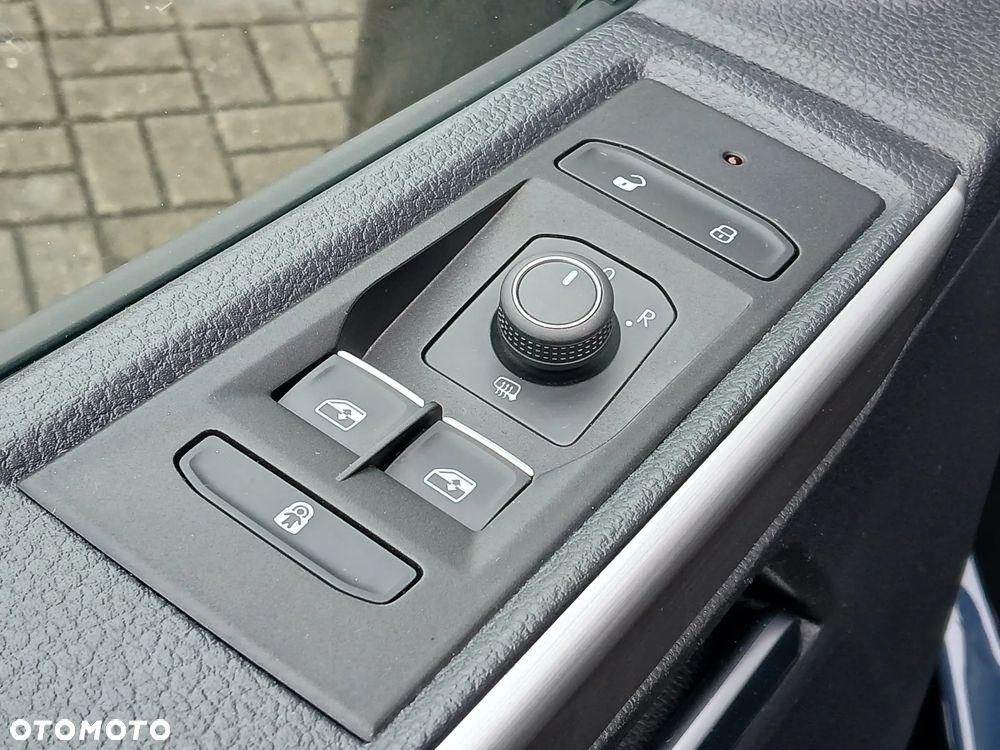 Volkswagen Multivan - 9