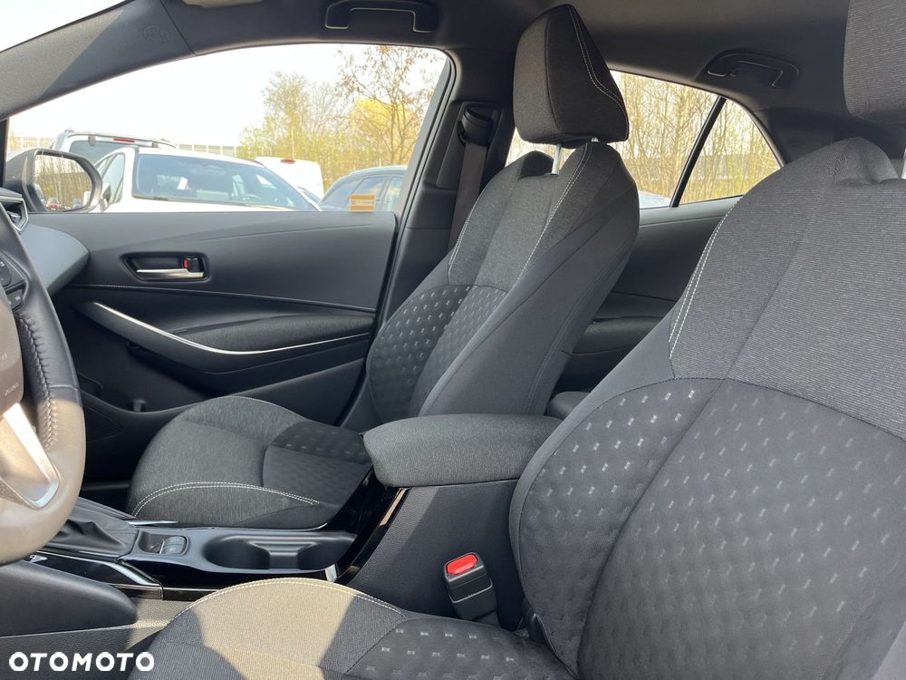 Toyota Corolla 1.8 Hybrid Comfort - 17