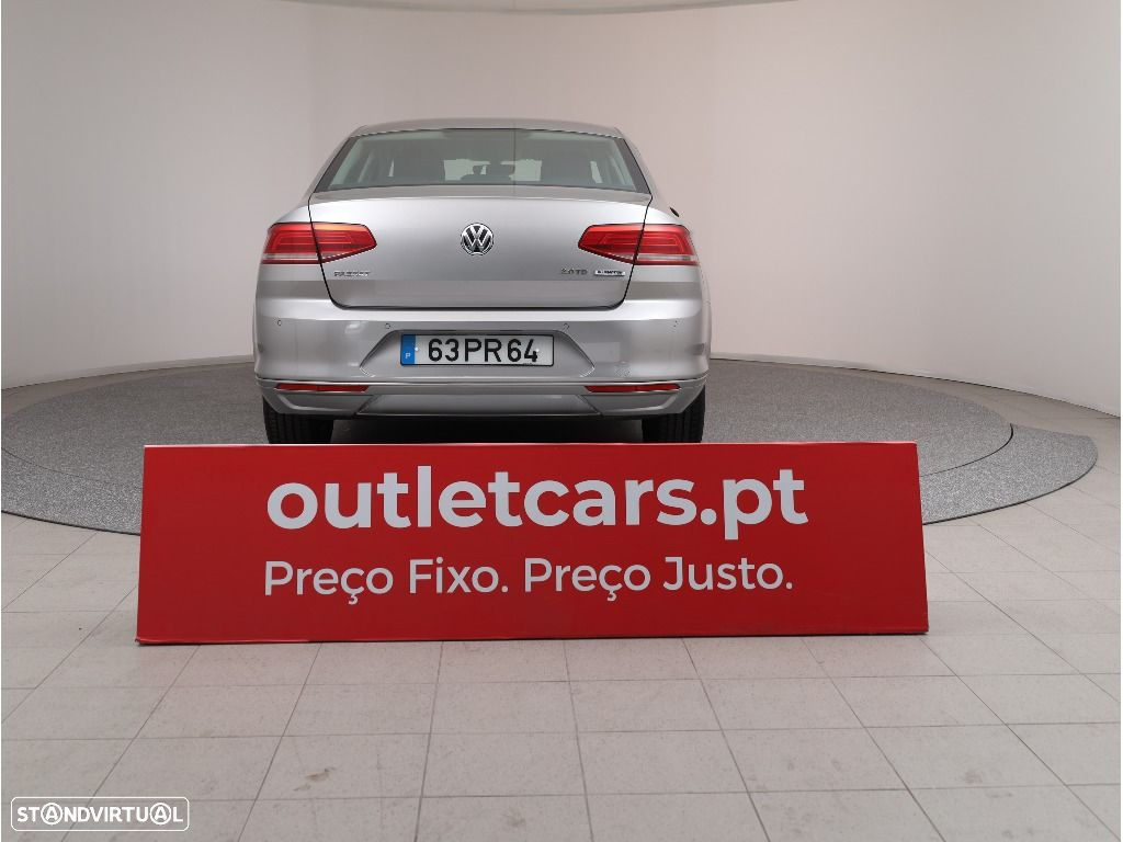 VW Passat 2.0 TDI Confortline - 5