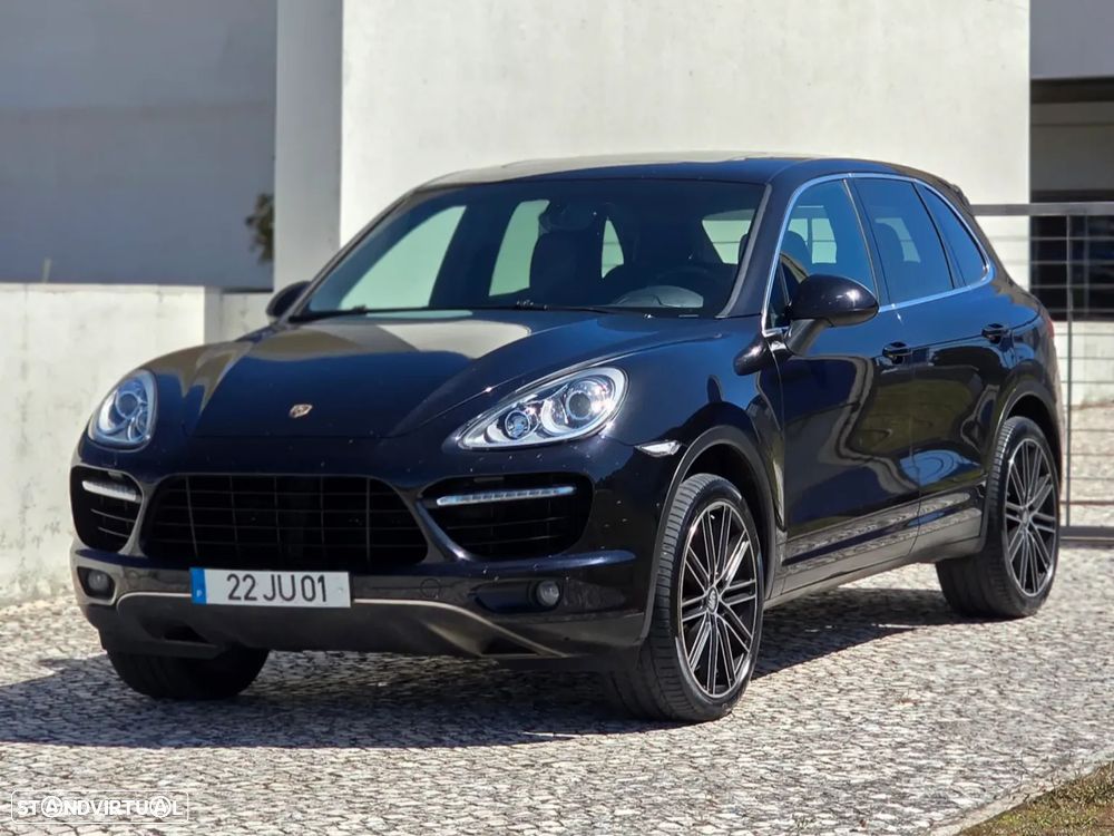 Porsche Cayenne Turbo - 1