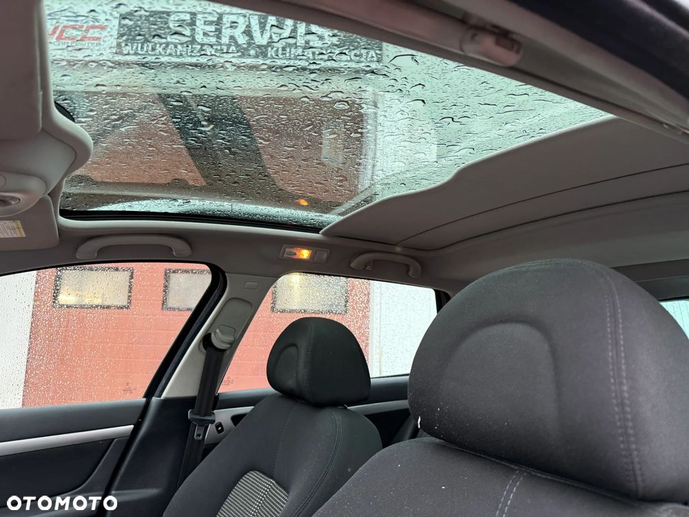 Peugeot 407 SW 140 - 12