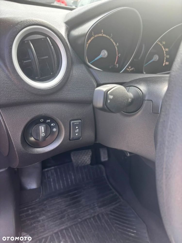 Ford Fiesta - 22