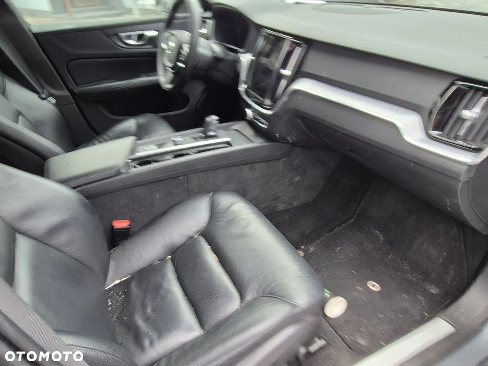 Volvo V60 B3 B Momentum Pro - 22