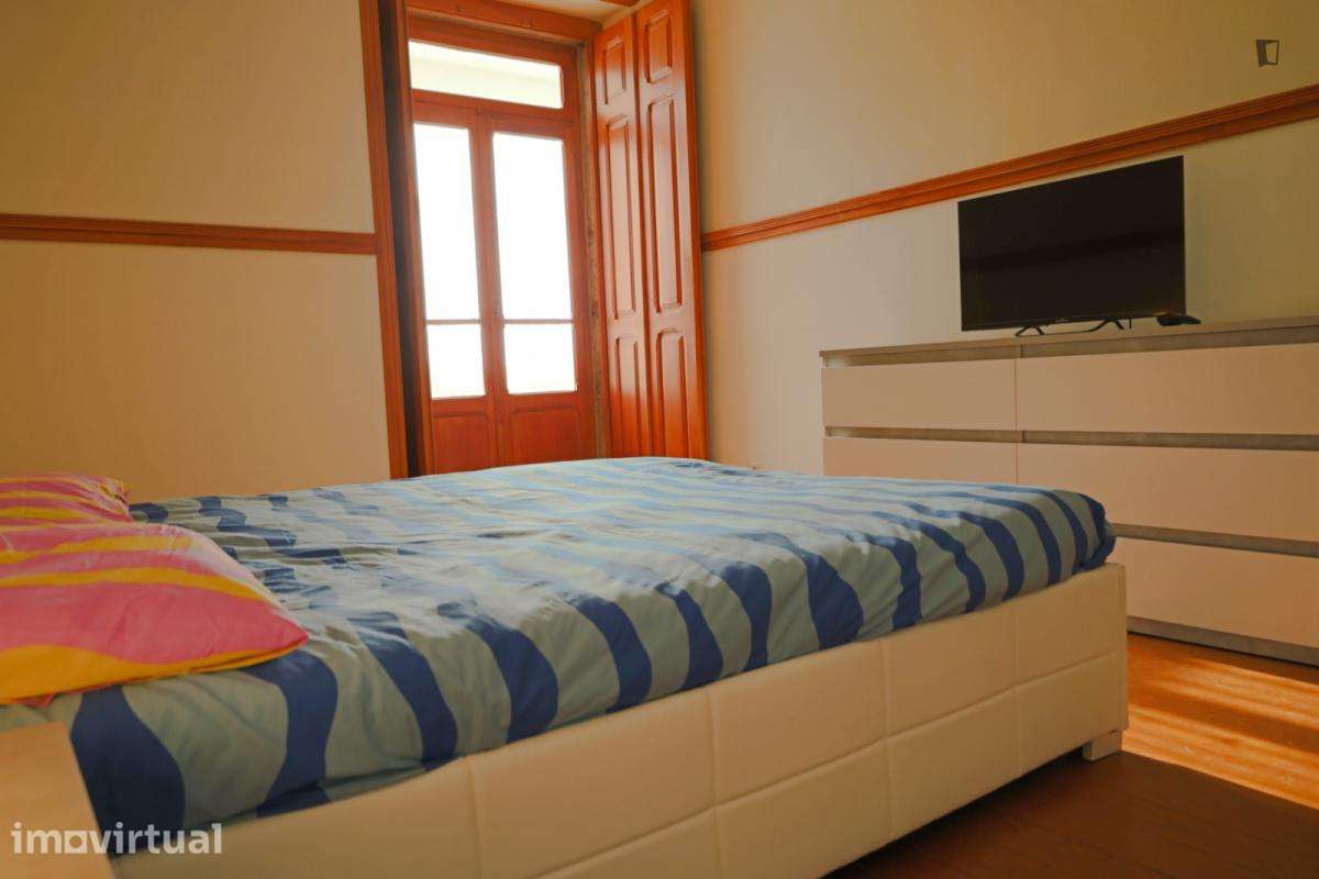Quarto - localizado em Marquês de Pombal Lisbon - Grande imagem: 4/18
