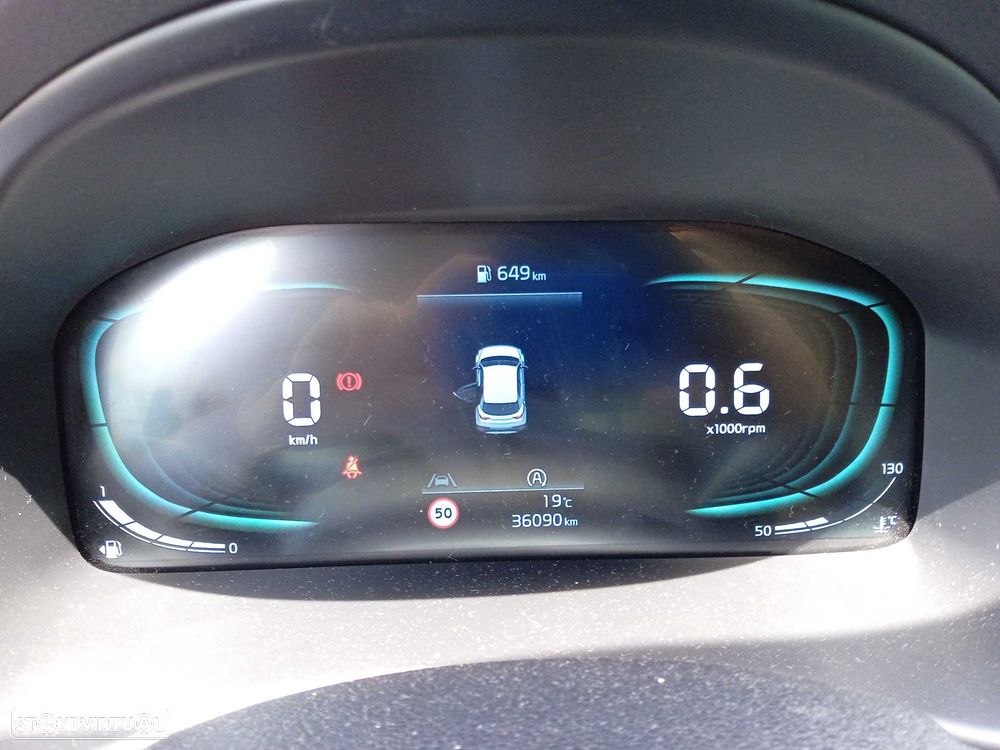 Kia Stonic 1.2 MPi Dynamic - 11
