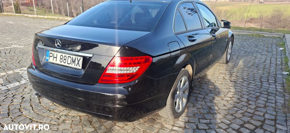 Mercedes-Benz C 220 CDI DPF BlueEFFICIENCY - 8