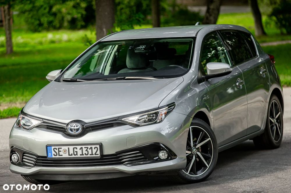 Toyota Auris Hybrid 135 Premium - 2