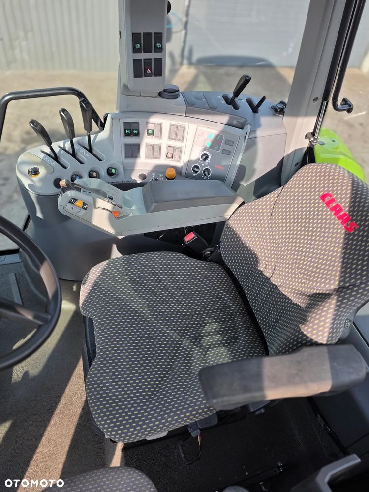 Claas Arion 640 Cis - 11