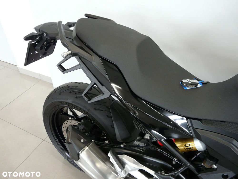BMW XR - 27