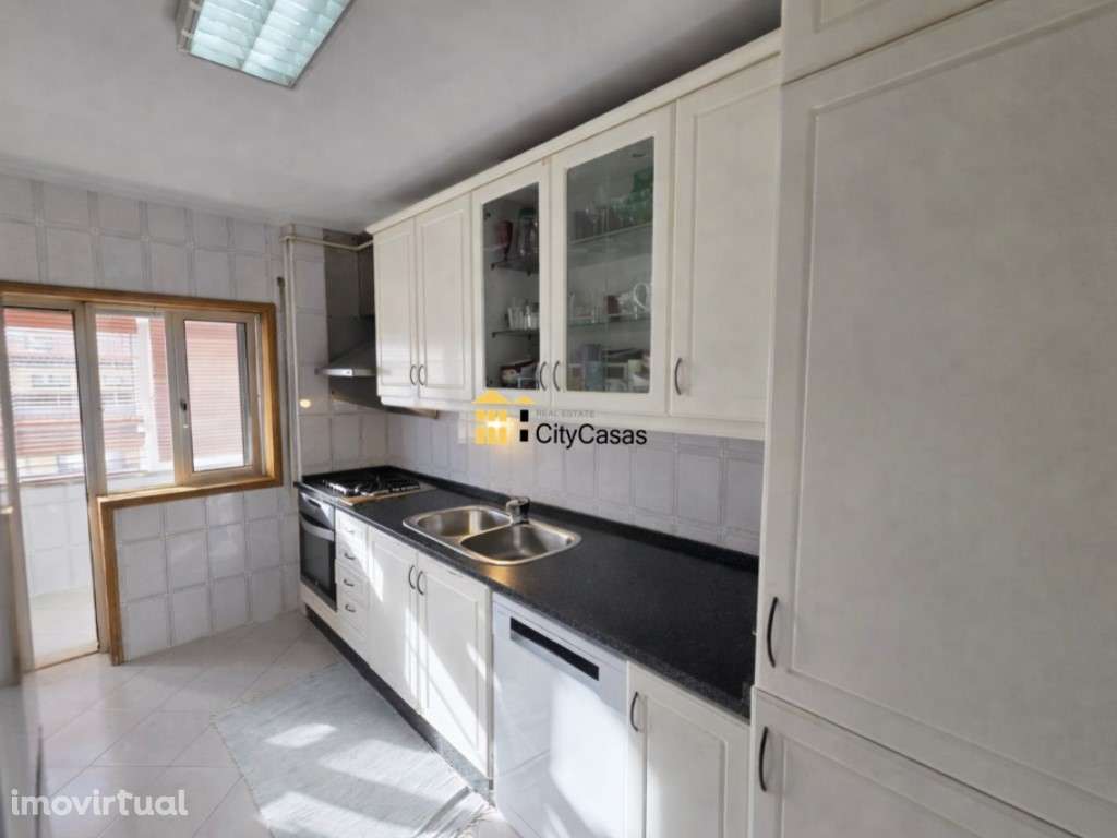 T2 com Garagem | Próximo à Praia de Salgueiros. - Grande imagem: 5/18