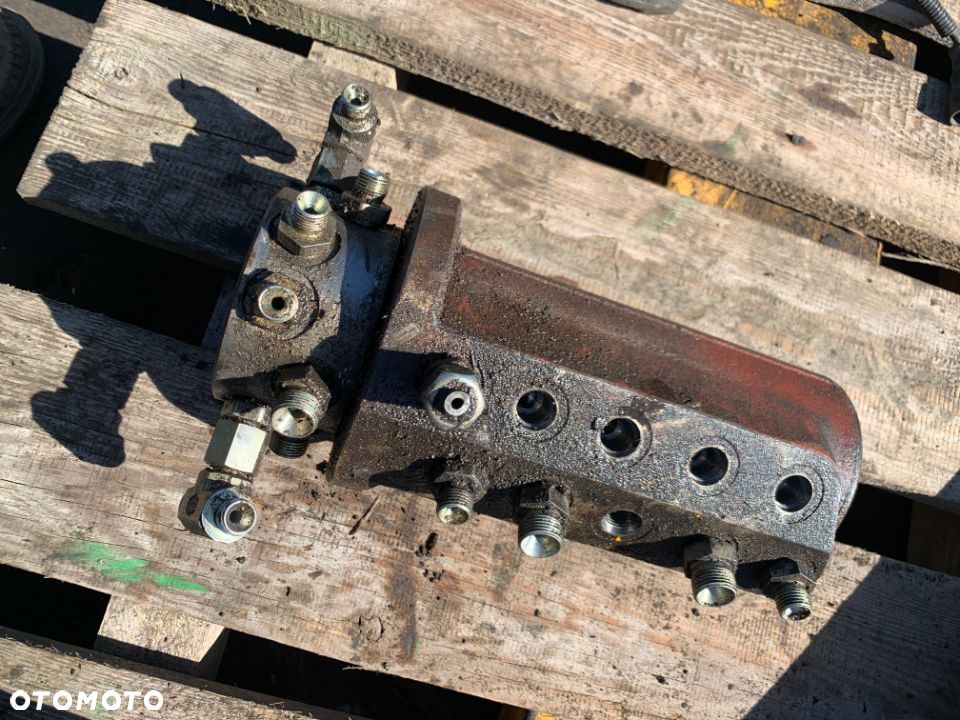 2479408 Kolumna wieża obrotu do minikoparki gąsienicowej JCB 8018, N1233D - 1