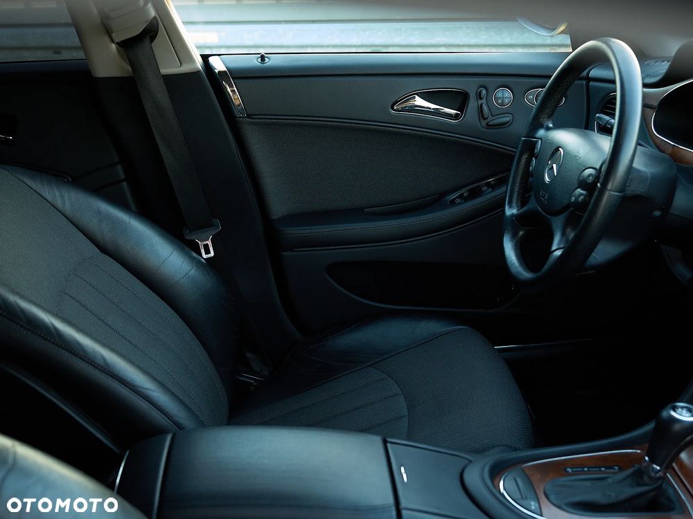 Mercedes-Benz CLS 350 CGI - 19