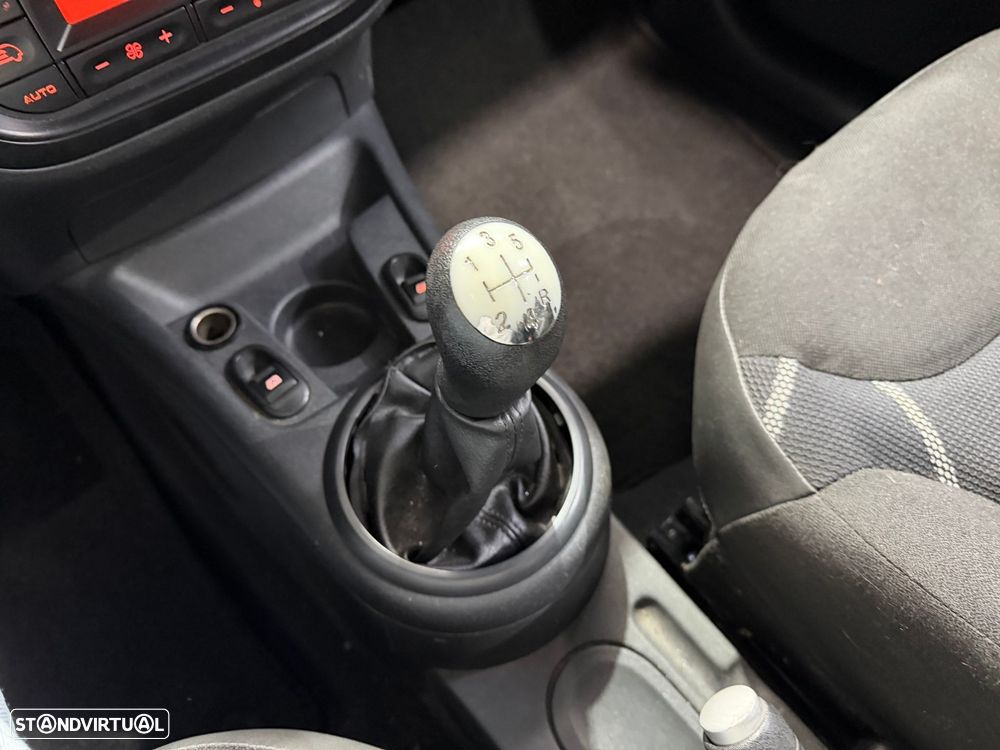 Citroën C2 1.4 HDi VTR - 25