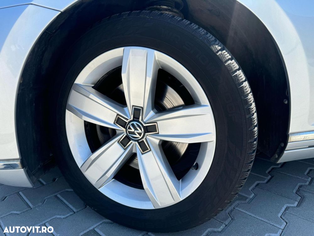 Volkswagen Passat 2.0 TDI DSG Highline - 35