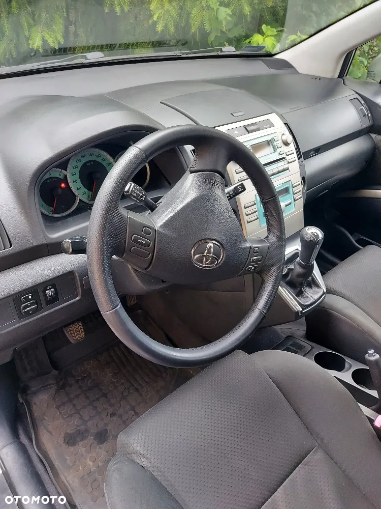 Toyota Corolla Verso 2.0 D-4D Sol - 11