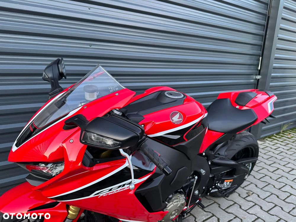 Honda CBR - 7