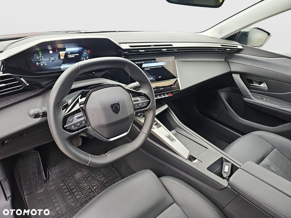 Peugeot 408 - 12