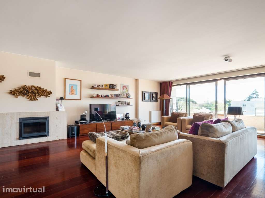 T3+1 Duplex no último piso, com amplos terraços e 3 lugares de garagem - Grande imagem: 5/30