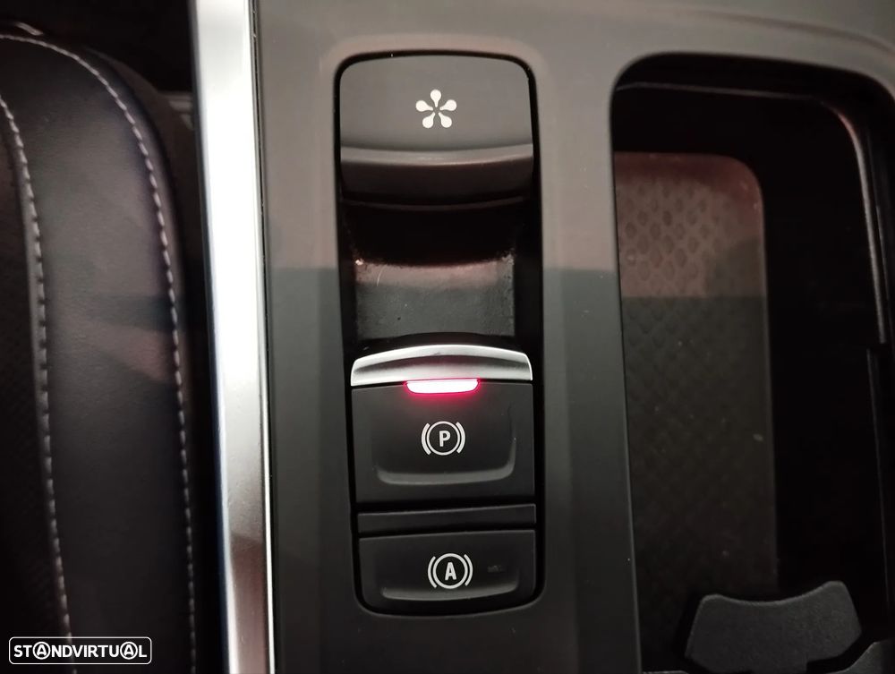 Renault Mégane Sport Tourer 1.6 E-Tech Plug-In Limited - 38