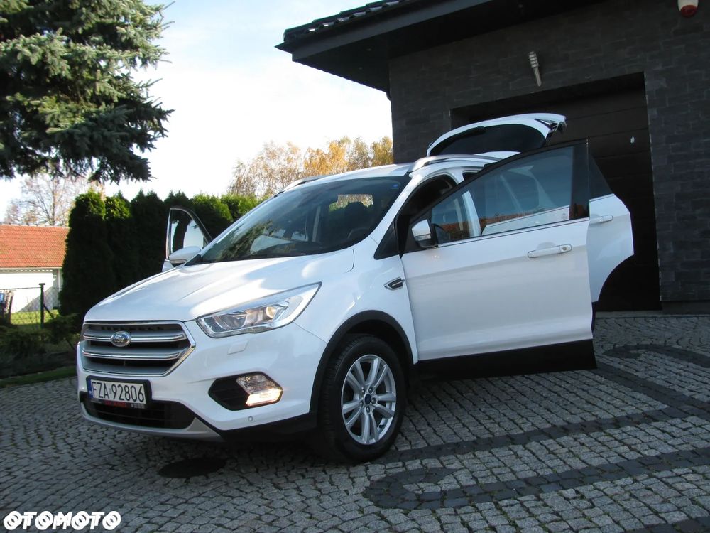Ford Kuga 1.5 EcoBoost 2x4 Trend - 11