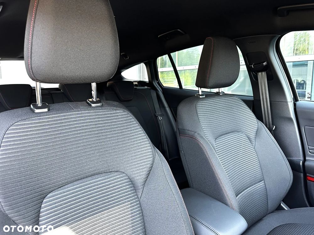 Ford Focus 1.0 EcoBoost mHEV ST-Line X - 25