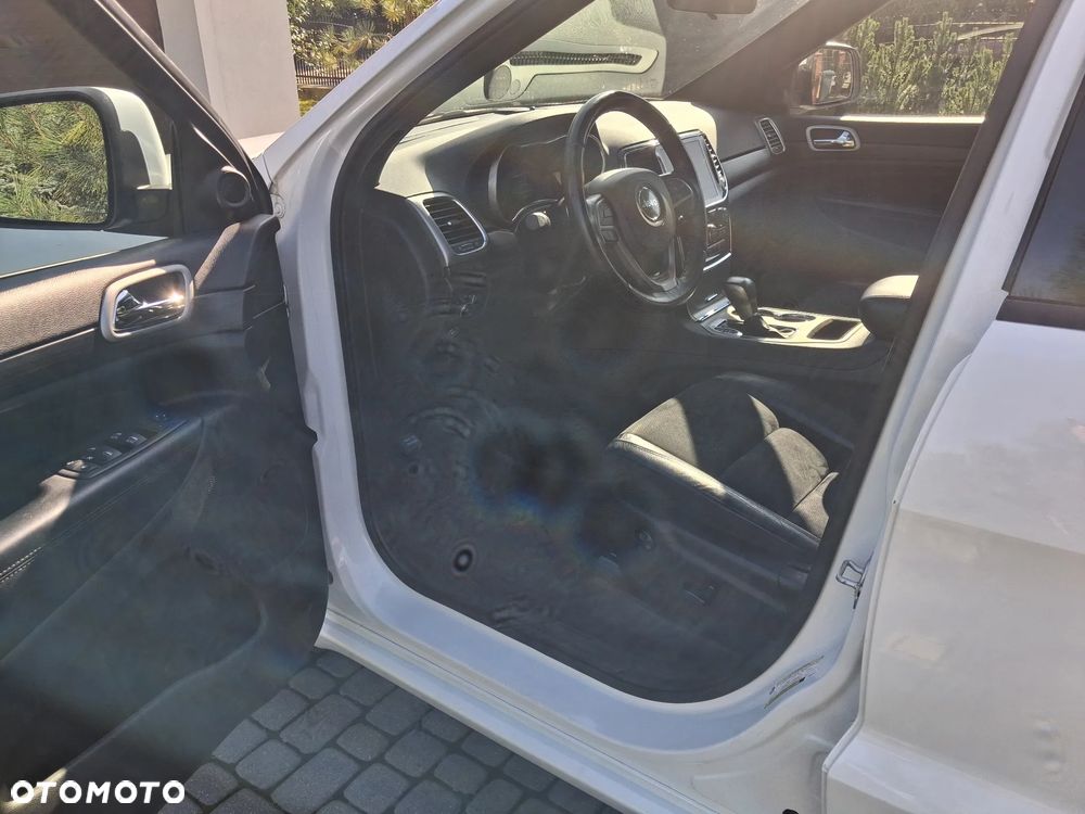 Jeep Grand Cherokee - 9