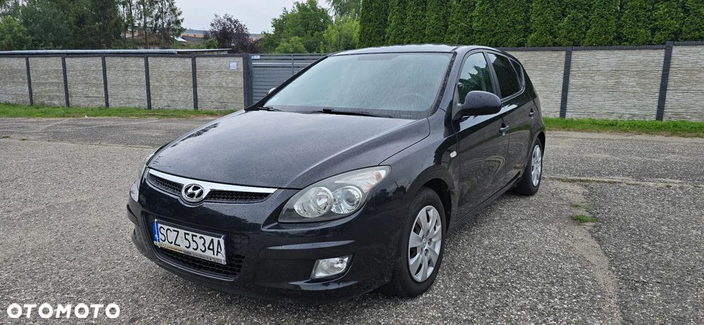 Hyundai i30 1.4 Classic + - 17