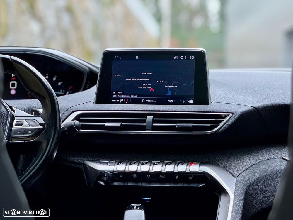 Peugeot 5008 1.2 PureTech Allure Grip Control EAT6 - 39