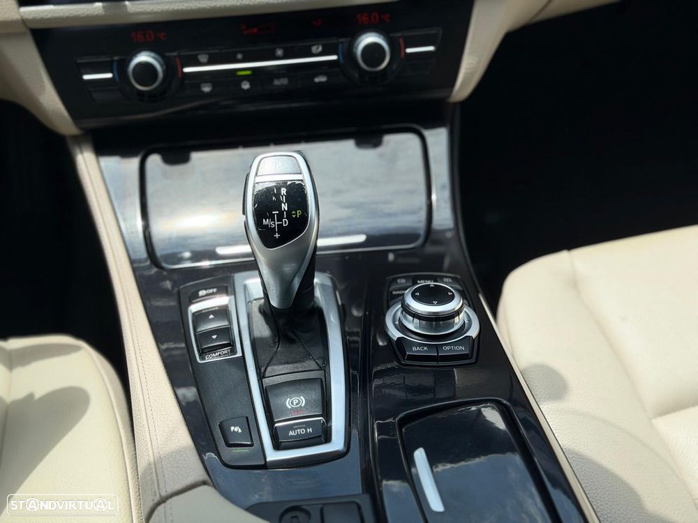 BMW 520 d Exclusive Auto 123g - 23