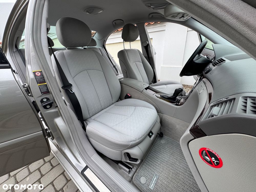 Mercedes-Benz Klasa E - 24