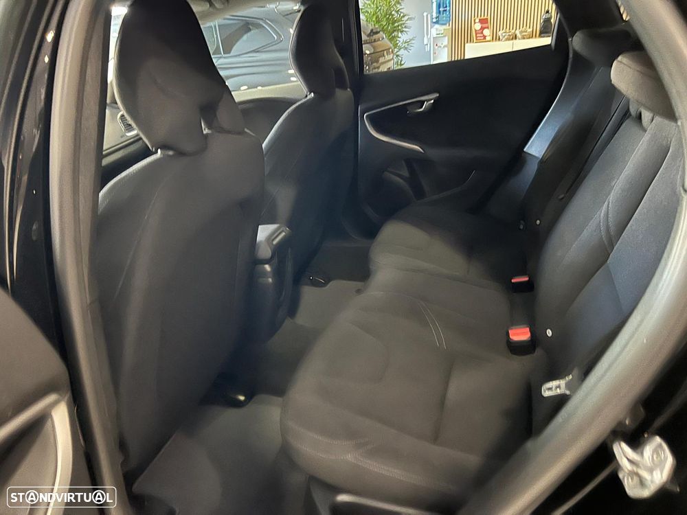 Volvo V40 T2 Kinetic - 16