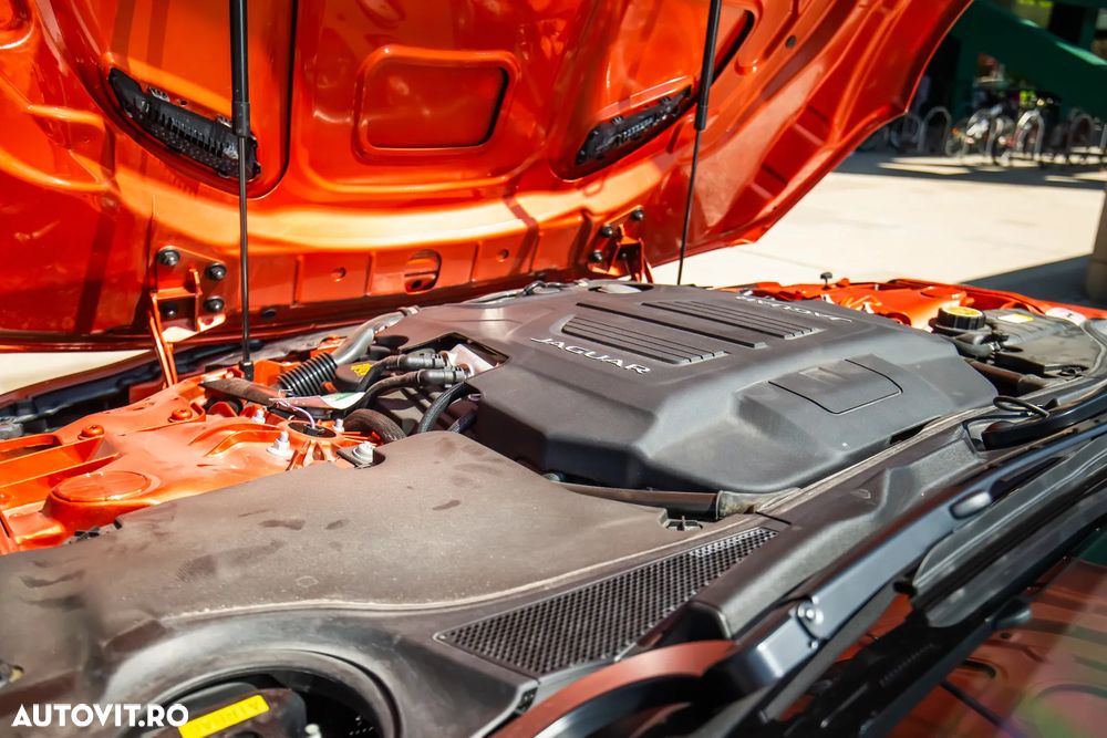 Jaguar F-Type - 35