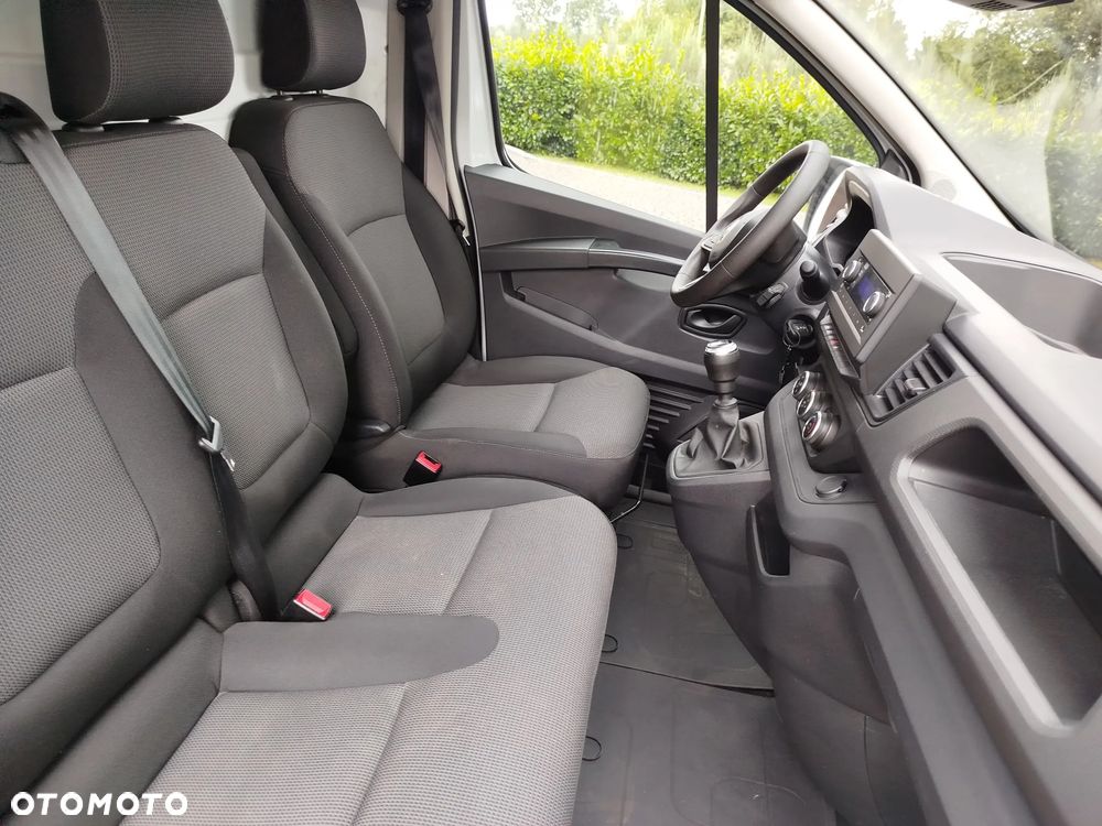Renault TRAFIC - 7
