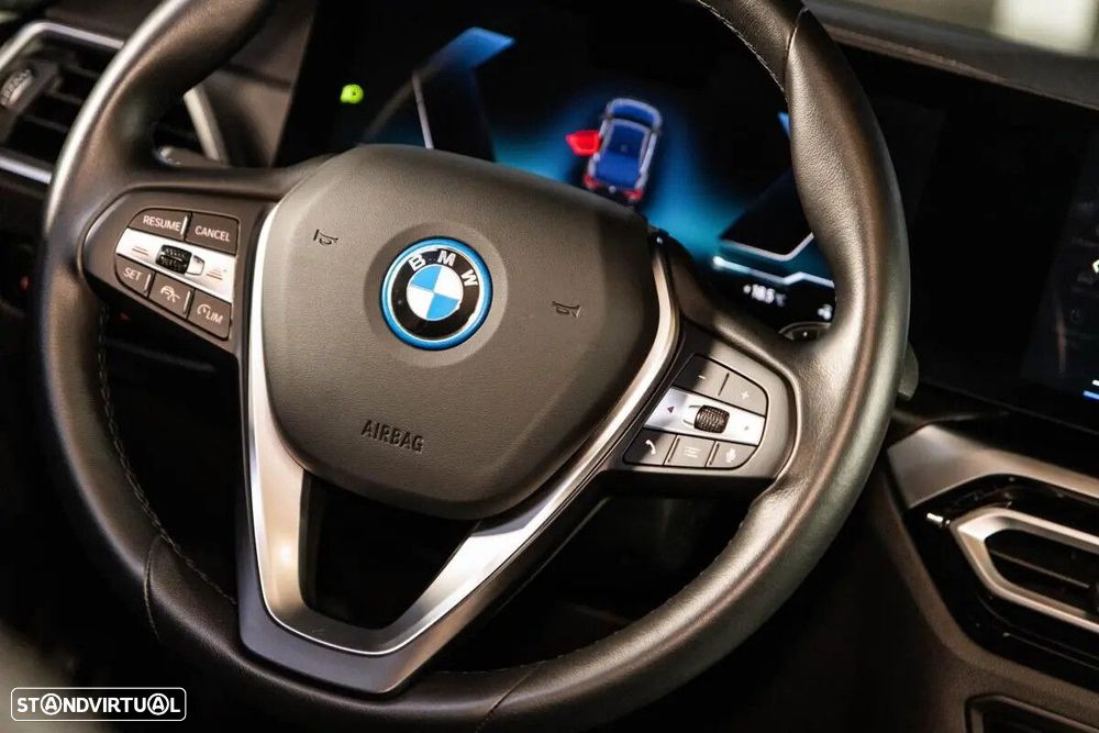 BMW i4 - 23