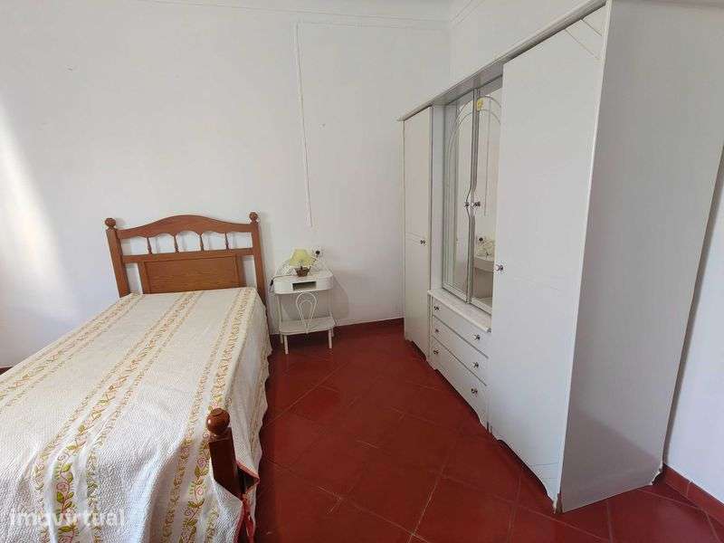 Arrenda-se T2 - perto da Longueira - Grande imagem: 3/8